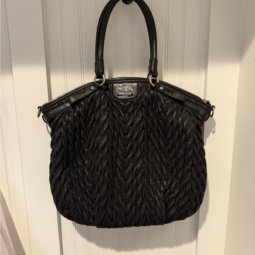 Coach Black Shoulder Bag w Wallet